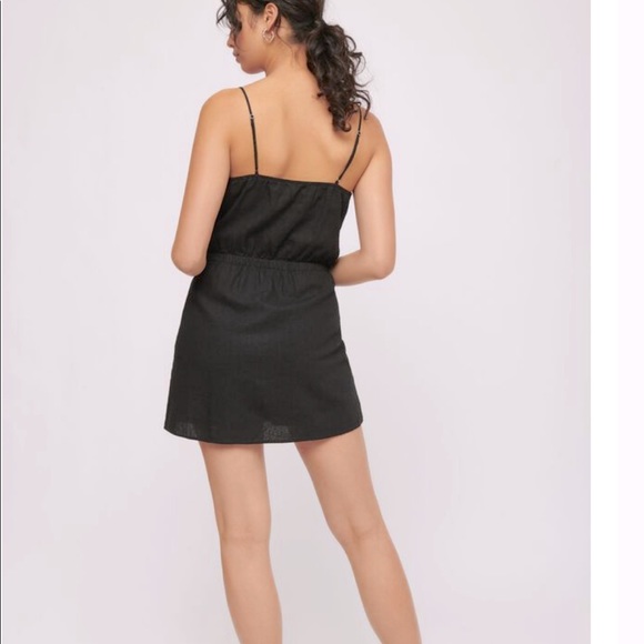 🆕DYNAMITE | Linen Romper - Picture 2 of 6